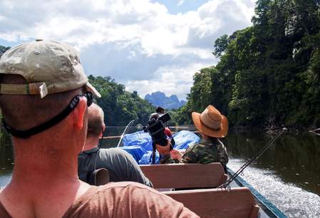 Met de korjaal door de Amazone